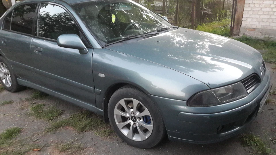 Mitsubishi Carisma 1.6 4