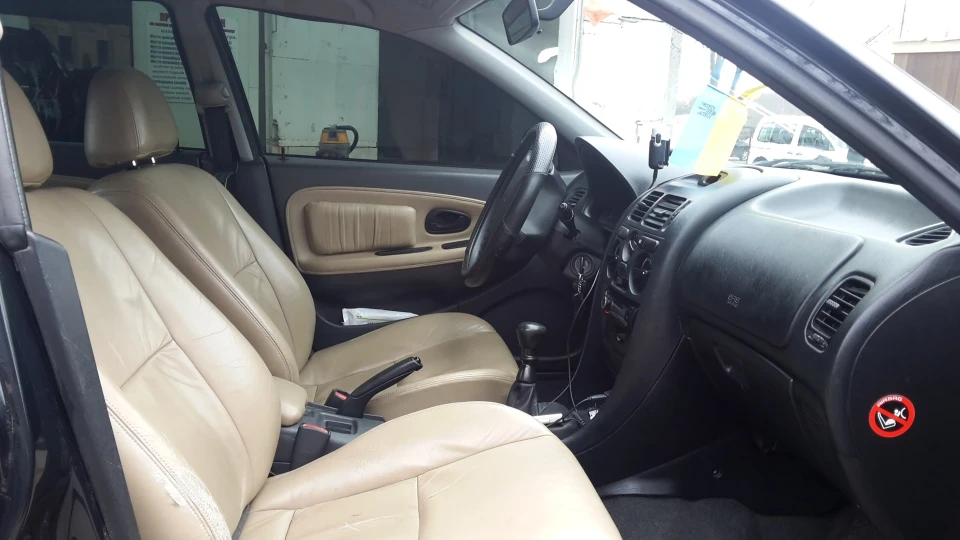 Mitsubishi Carisma 1.6 4