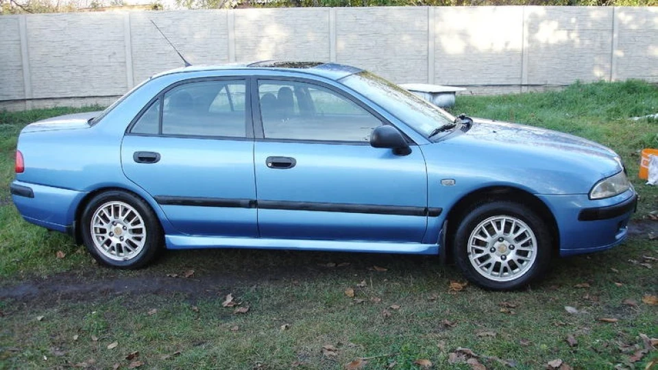 Mitsubishi Carisma 1.6 2