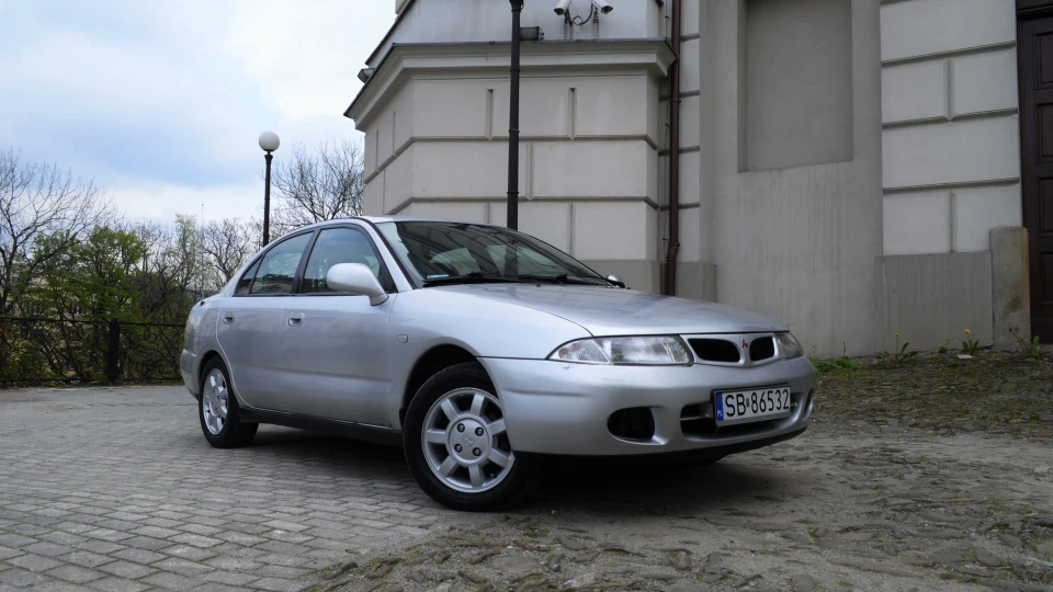 Mitsubishi Carisma 1.8 16v + LPG 2