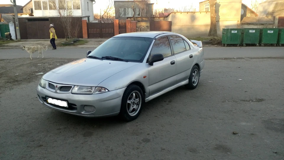 Mitsubishi Carisma 1.8i
