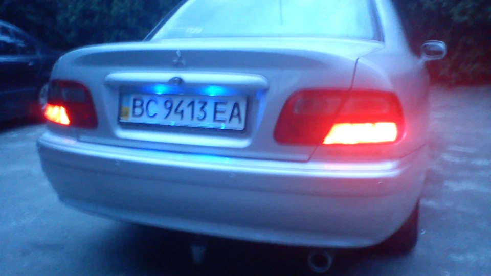 Mitsubishi Carisma Comfort Silver 4