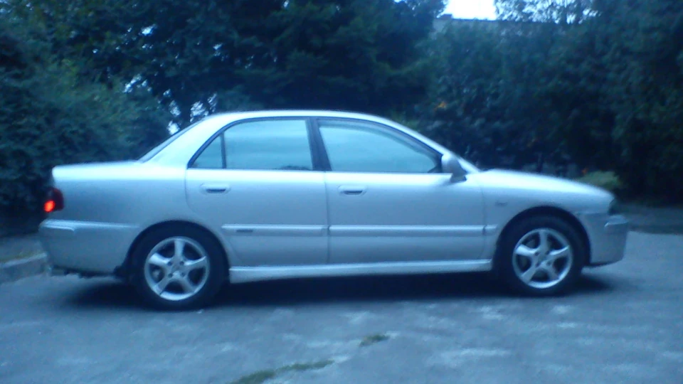 Mitsubishi Carisma Comfort Silver 5