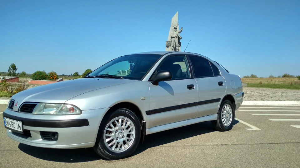 Mitsubishi Carisma Джедай