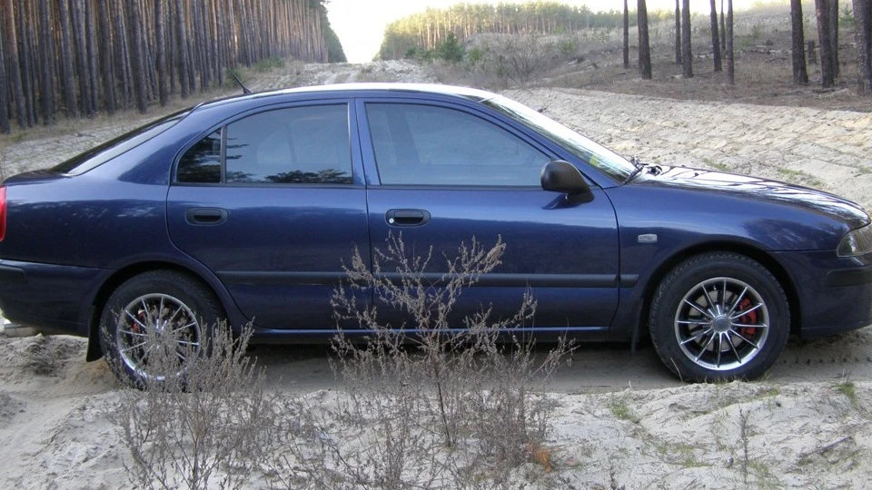 Mitsubishi Carisma First car 2