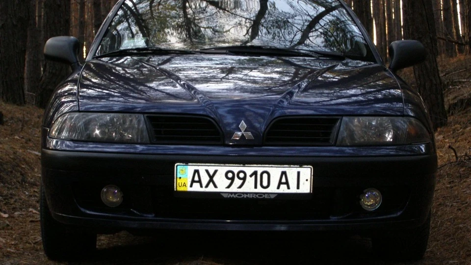 Mitsubishi Carisma First car 4