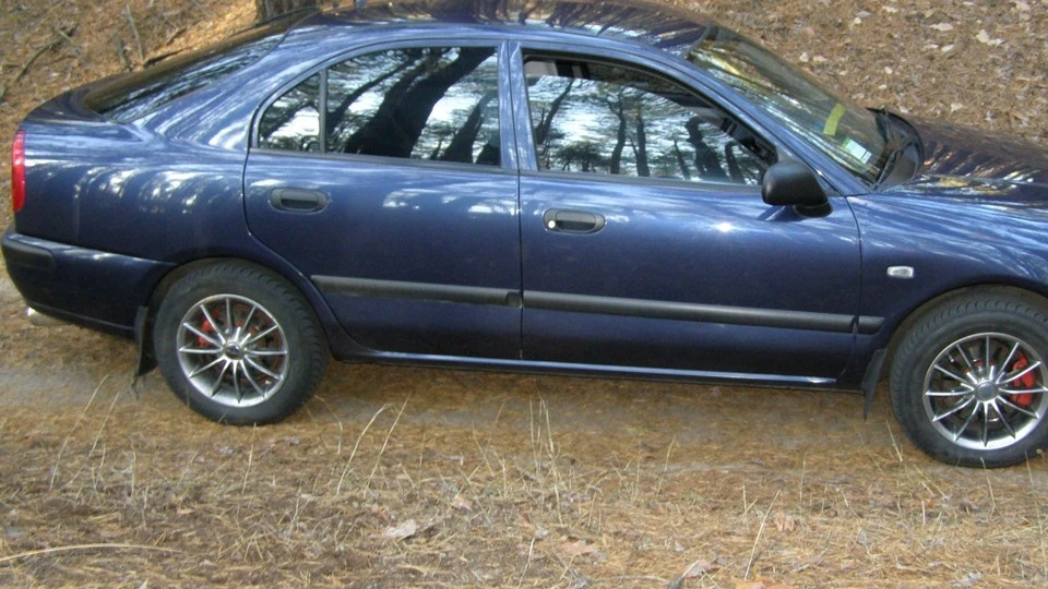 Mitsubishi Carisma First car 5