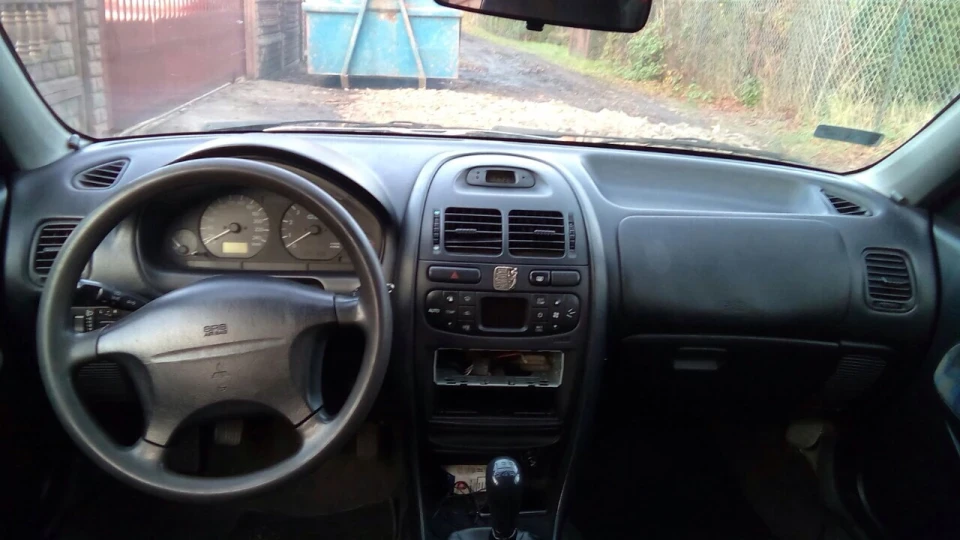 Mitsubishi Carisma GDI Бляха 2