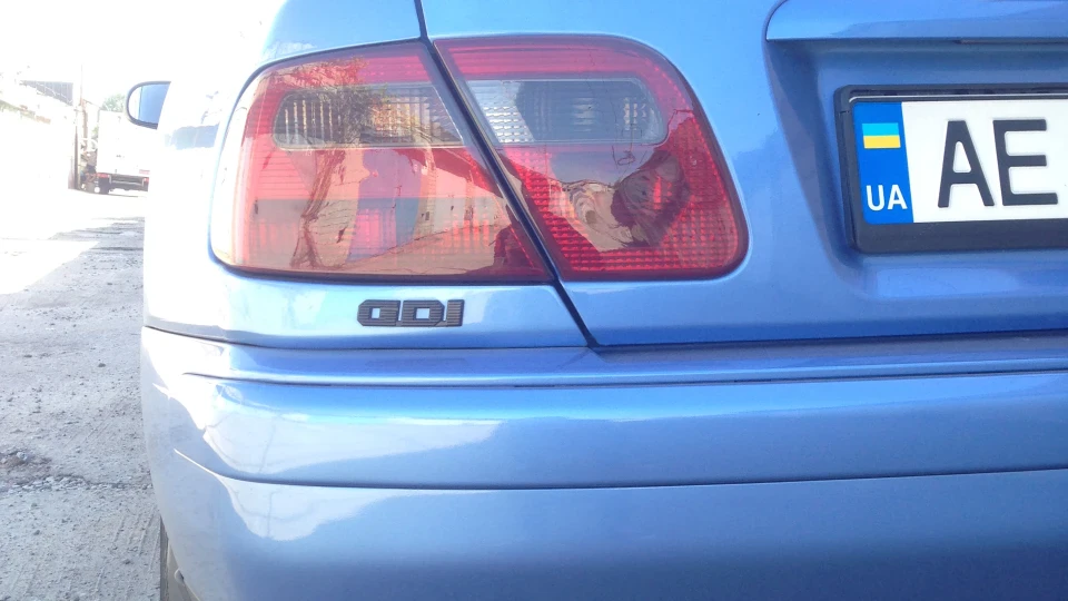 Mitsubishi Carisma GDI 4