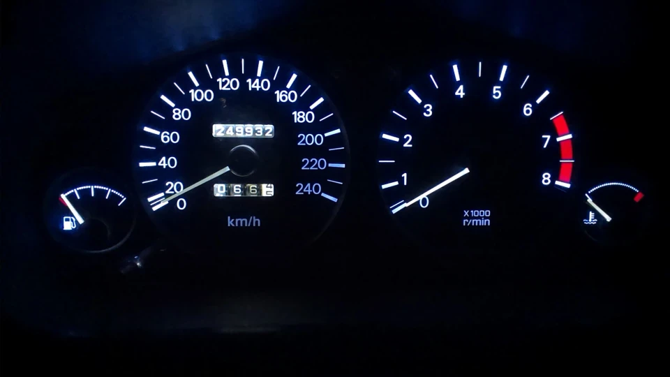 Mitsubishi Carisma каря 5