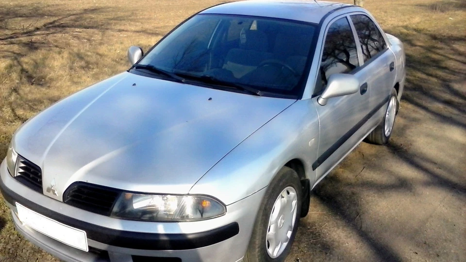 Mitsubishi Carisma Манюня