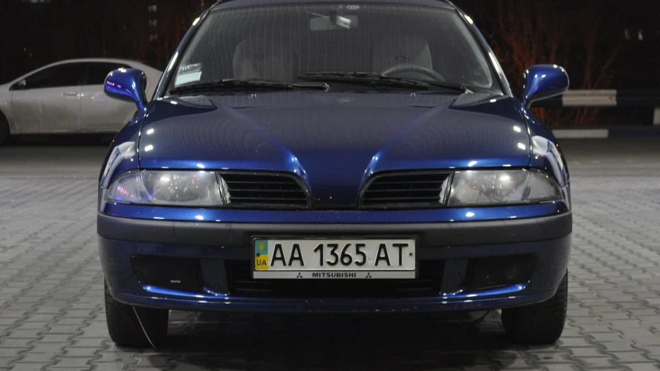 Mitsubishi Carisma Riv'era 3