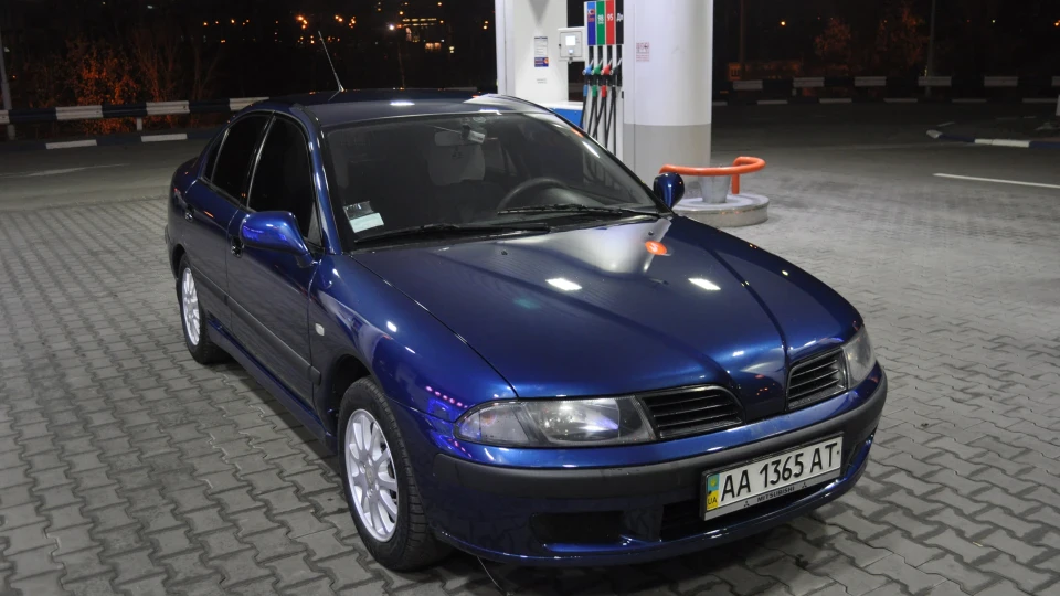 Mitsubishi Carisma Riv'era 4