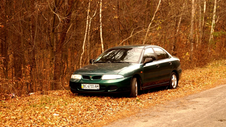 Mitsubishi Carisma Жаба
