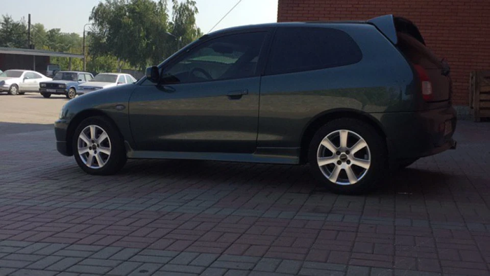Mitsubishi Colt 2
