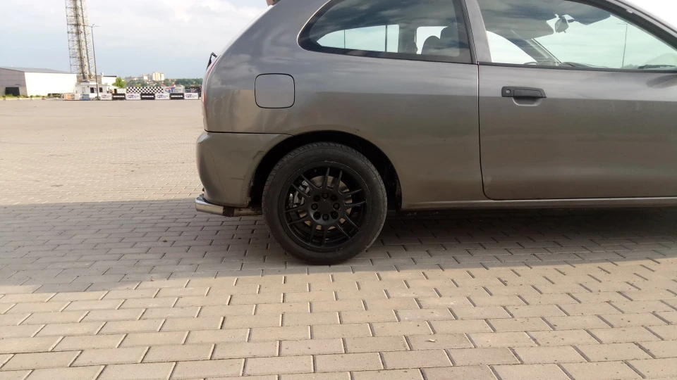 Mitsubishi Colt 4