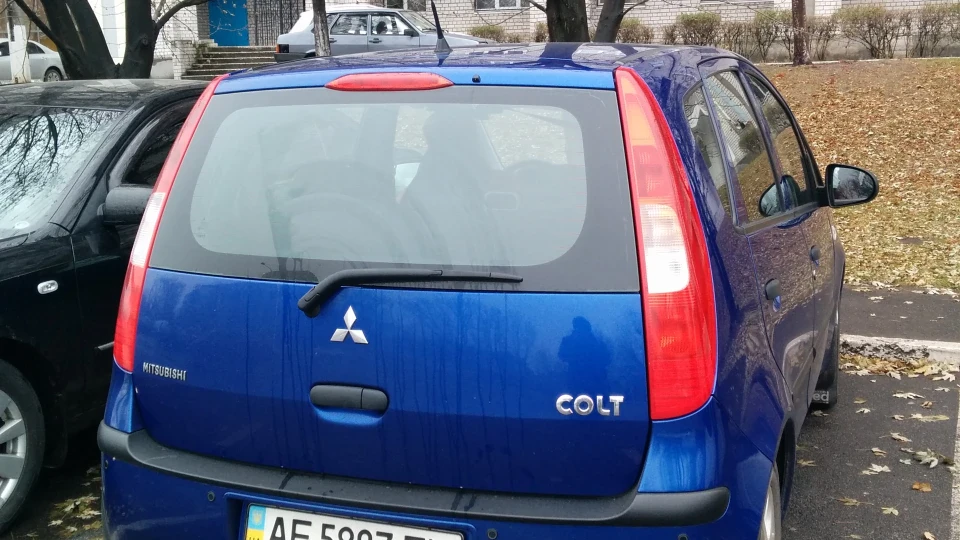 Mitsubishi Colt 2