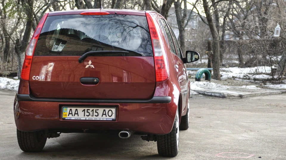 Mitsubishi Colt 3