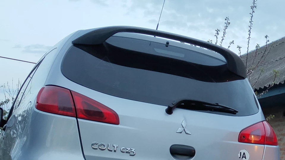 Mitsubishi Colt 4