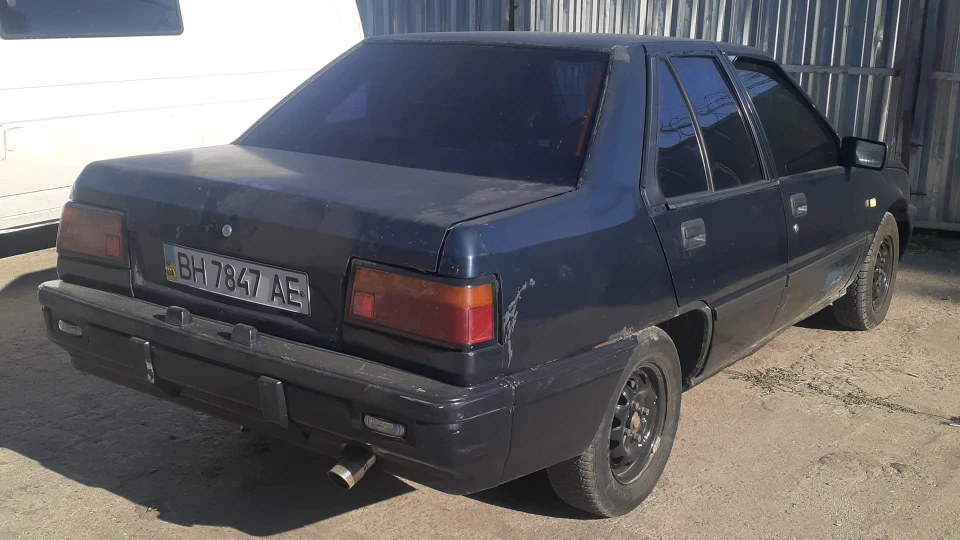 Mitsubishi Colt 2