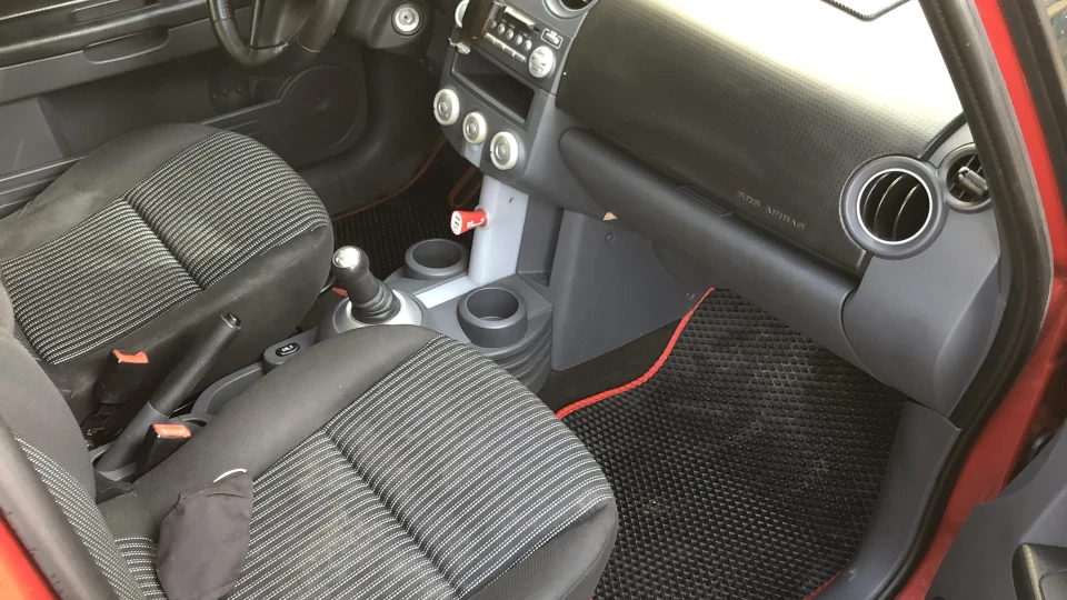 Mitsubishi Colt 1.3 robocop 4