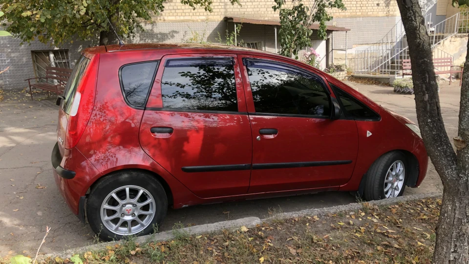 Mitsubishi Colt 1.3 robocop 5