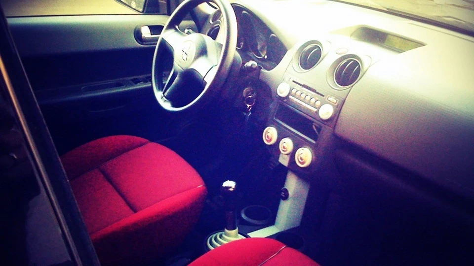 Mitsubishi Colt 5d 1.5 MT 2