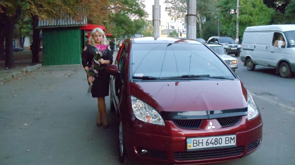 Mitsubishi Colt бардо металік 2