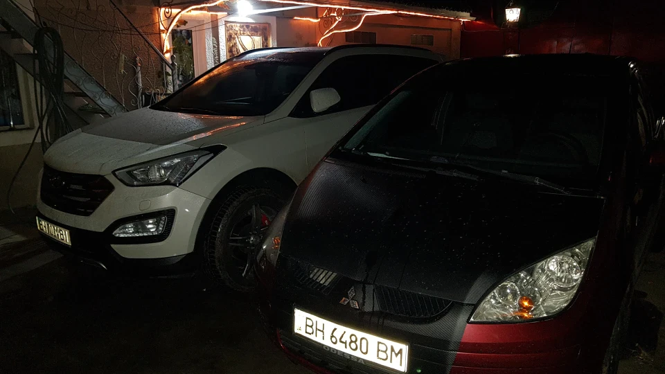 Mitsubishi Colt бардо металік 4