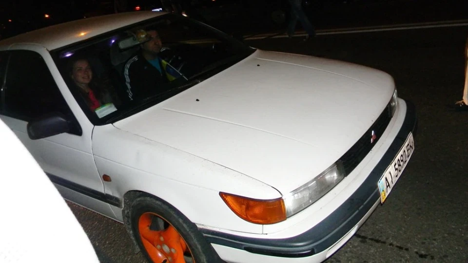 Mitsubishi Colt черпак шукає той 2