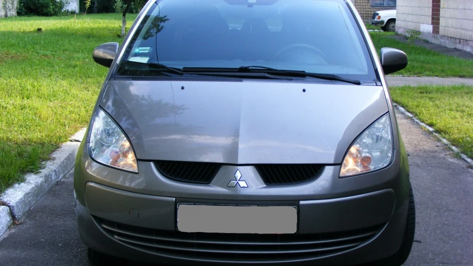 Mitsubishi Colt Гламурна Муха 2