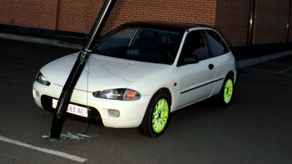 Mitsubishi Colt Японська Ока) 2