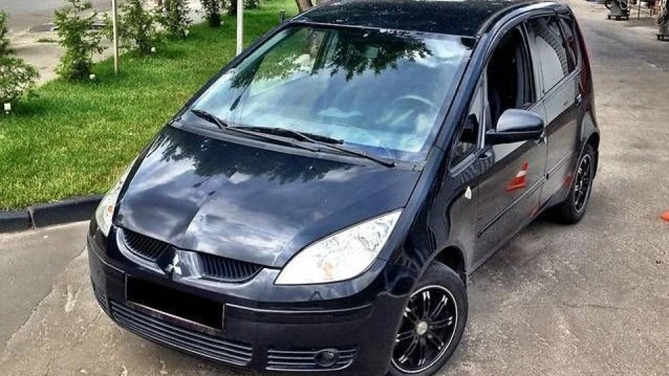 Mitsubishi Colt "Instyle" 2