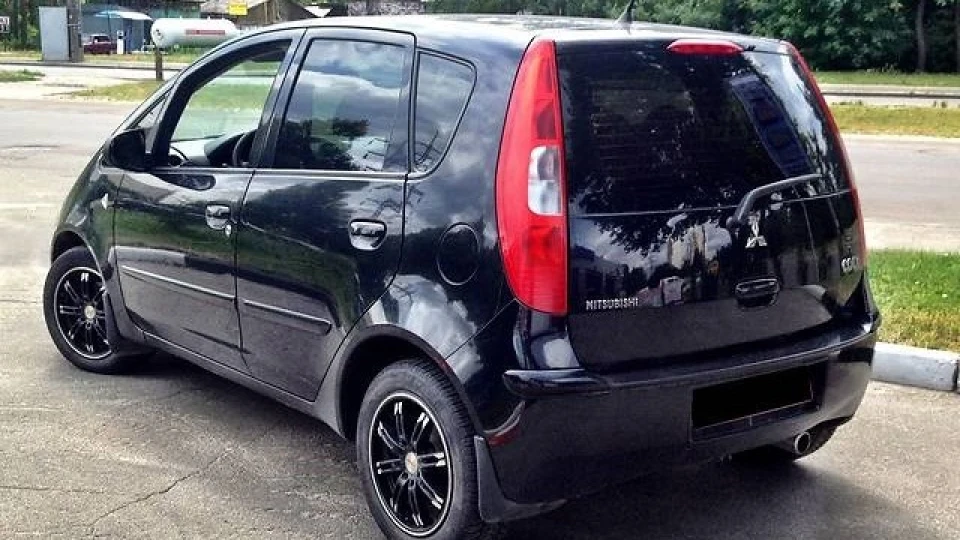 Mitsubishi Colt "Instyle" 3