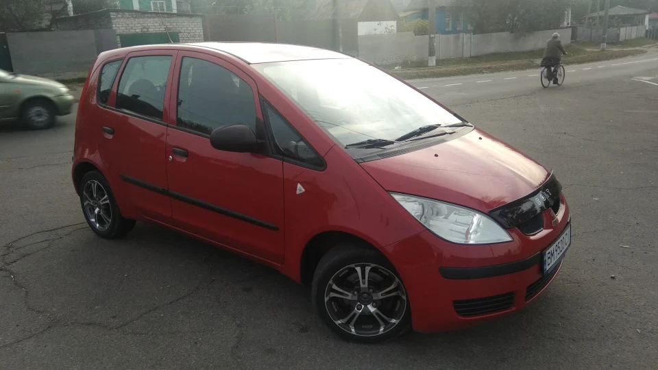 Mitsubishi Colt Червоний шершень 4