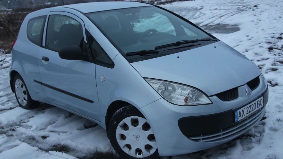 Mitsubishi Colt Маленький місткий