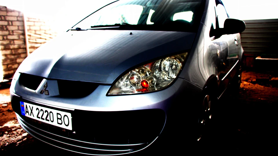 Mitsubishi Colt Маленький місткий 3