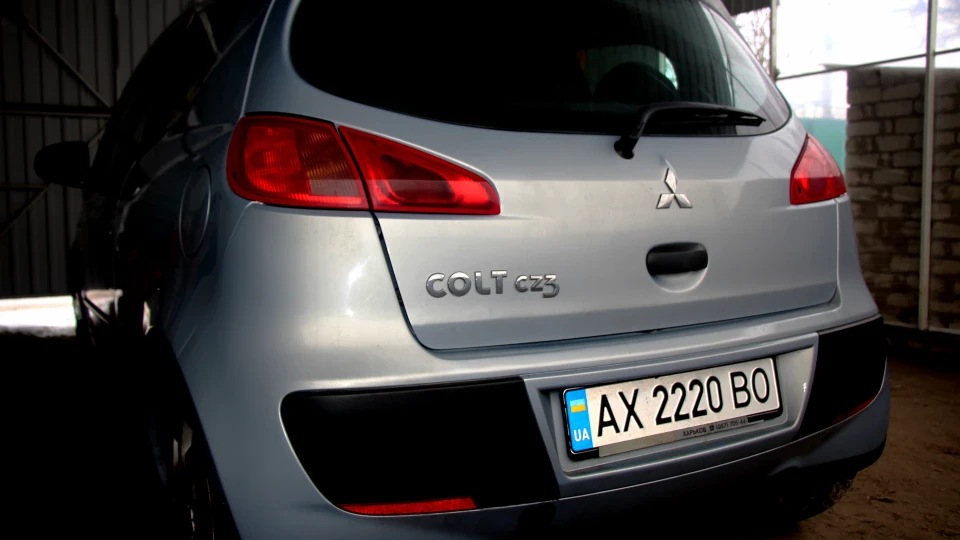 Mitsubishi Colt Маленький місткий 5