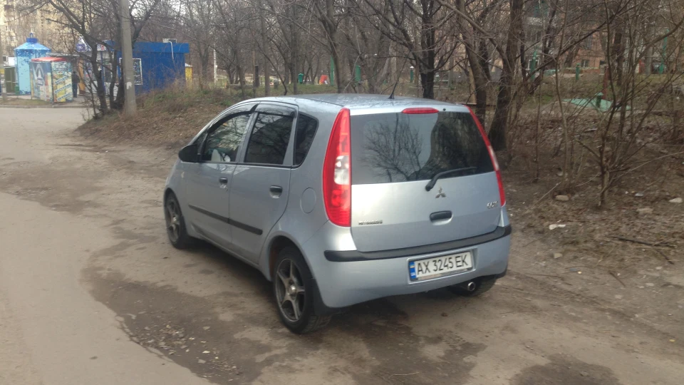 Mitsubishi Colt Дрібний стрілець
