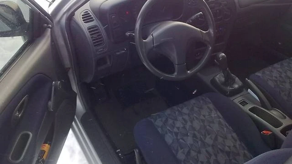 Mitsubishi Colt ( No comments)) ) 4