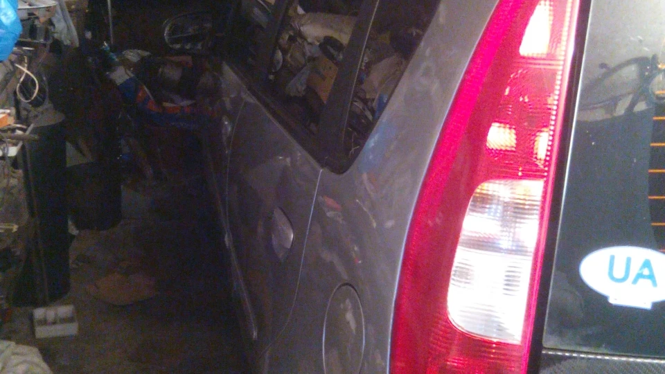 Mitsubishi Colt перша гарна машина 4