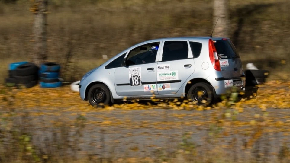 Mitsubishi Colt Мандрівник 5