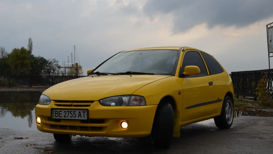 Mitsubishi Colt RAVEN 2