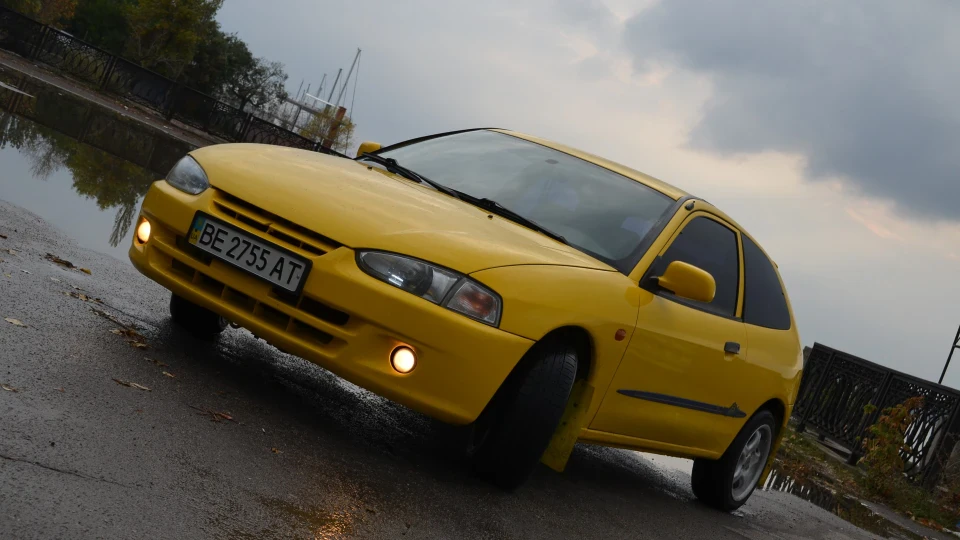 Mitsubishi Colt RAVEN 3
