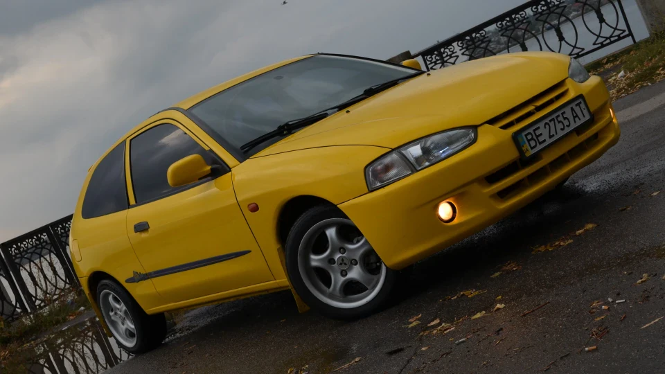 Mitsubishi Colt RAVEN 5