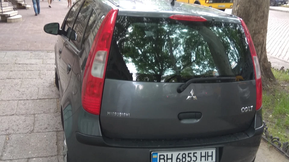 Mitsubishi Colt Скажений Бобрик 2
