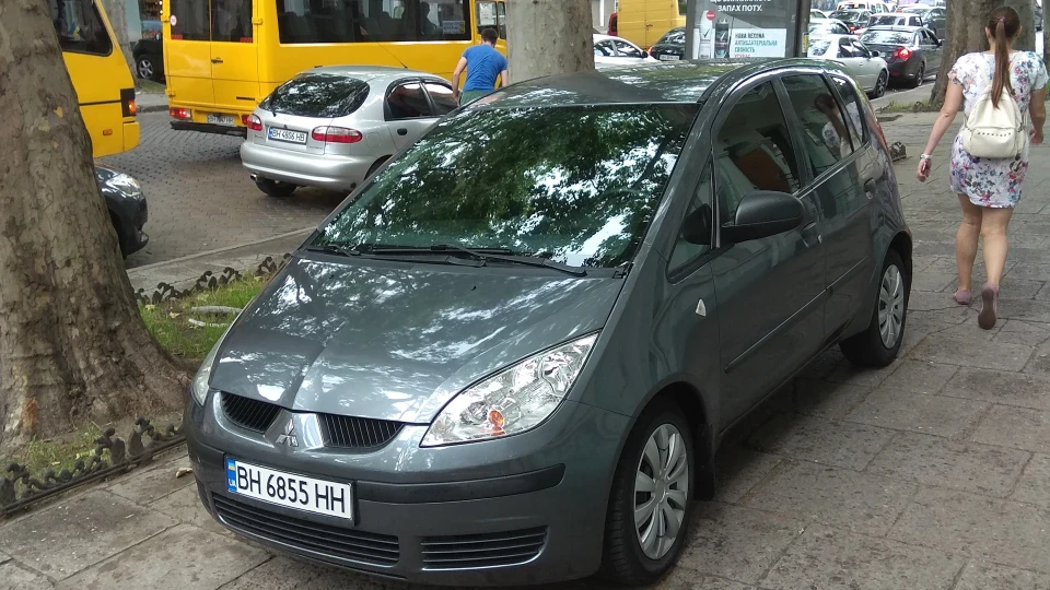 Mitsubishi Colt Скажений Бобрик 3