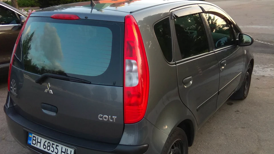 Mitsubishi Colt Скажений Бобрик 5
