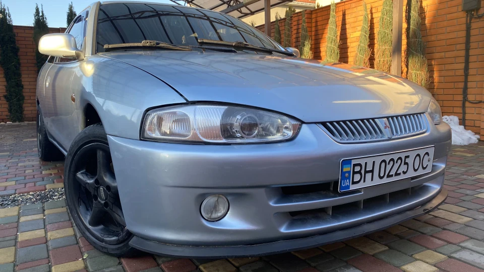 Mitsubishi Colt SKY
