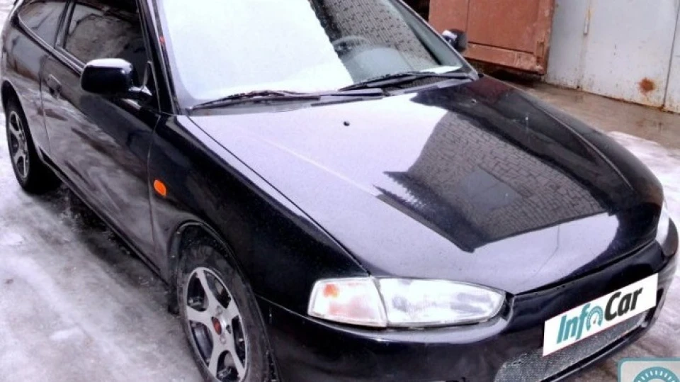 Mitsubishi Colt Стелс